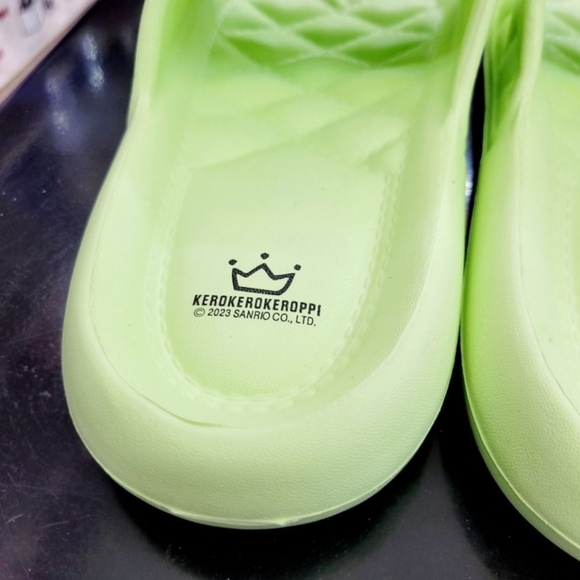 Brand New Sanrio Keroppi Green Slippers US 7.5 - Picture 5 of 9